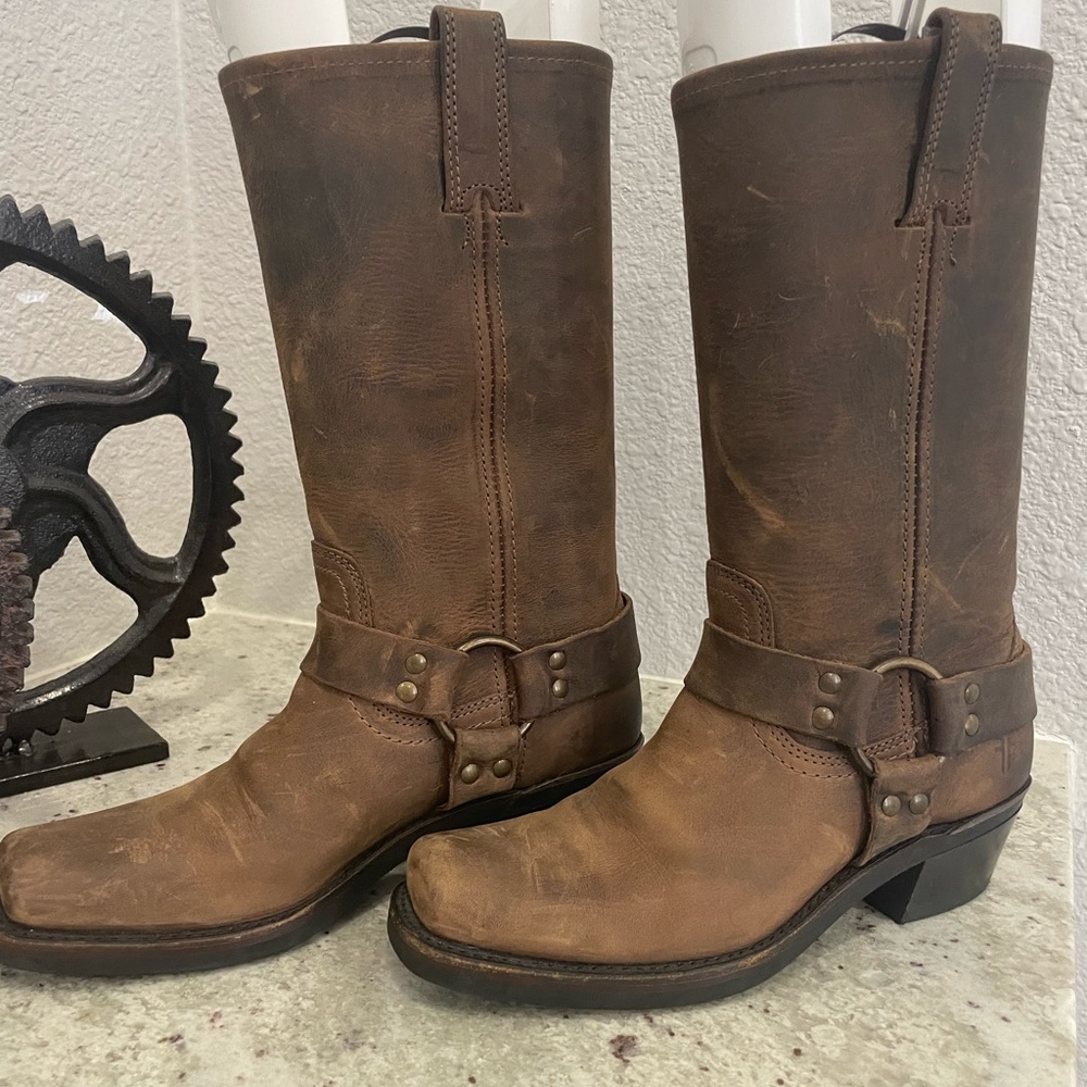 Frye Harness 12R boots